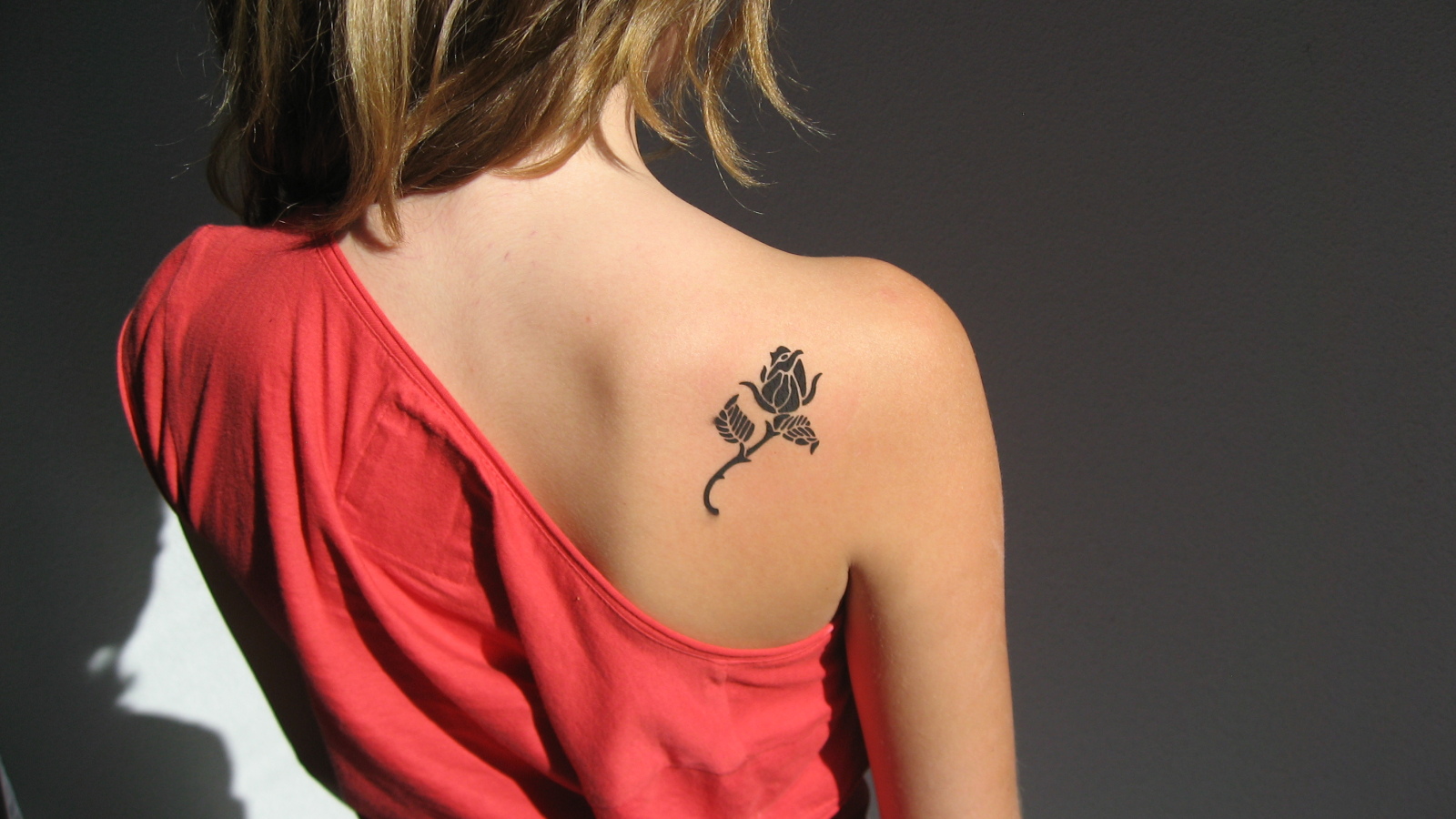 Simple Shoulder Tattoos For Females