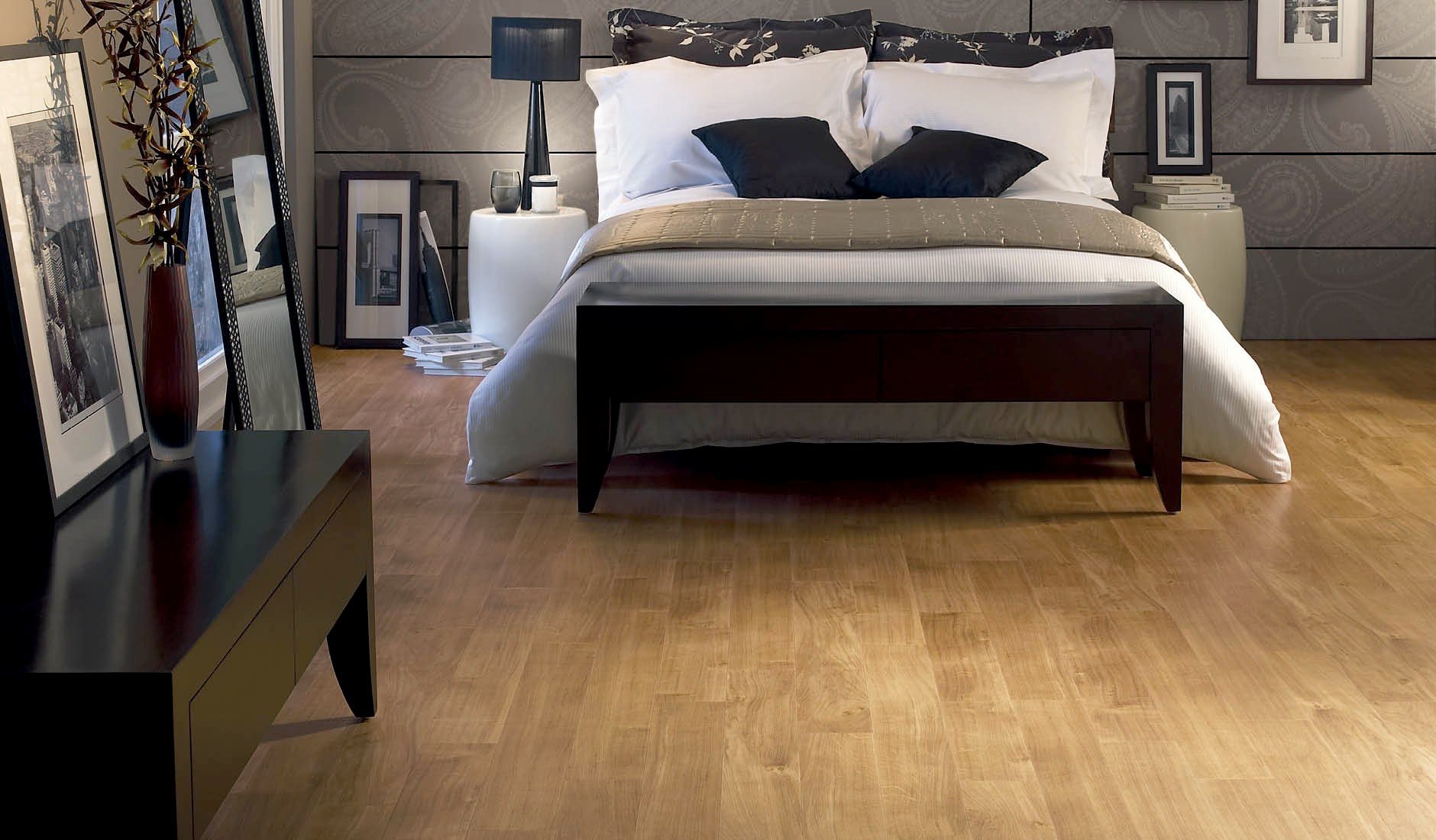 33 RUSTIC WOODEN FLOOR BEDROOM DESIGN INSPIRATIONS...... - Godfather Style